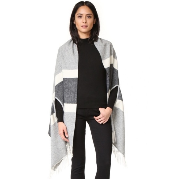 🎉HP🎉 NWT Madewell Grey and White Wool Striped Boho Cape - Picture 2 of 10